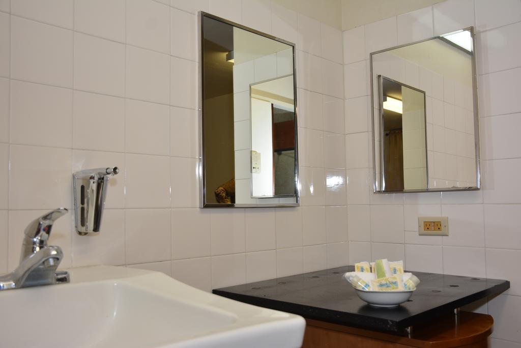 Hostal Universitario San Germán Extérieur photo